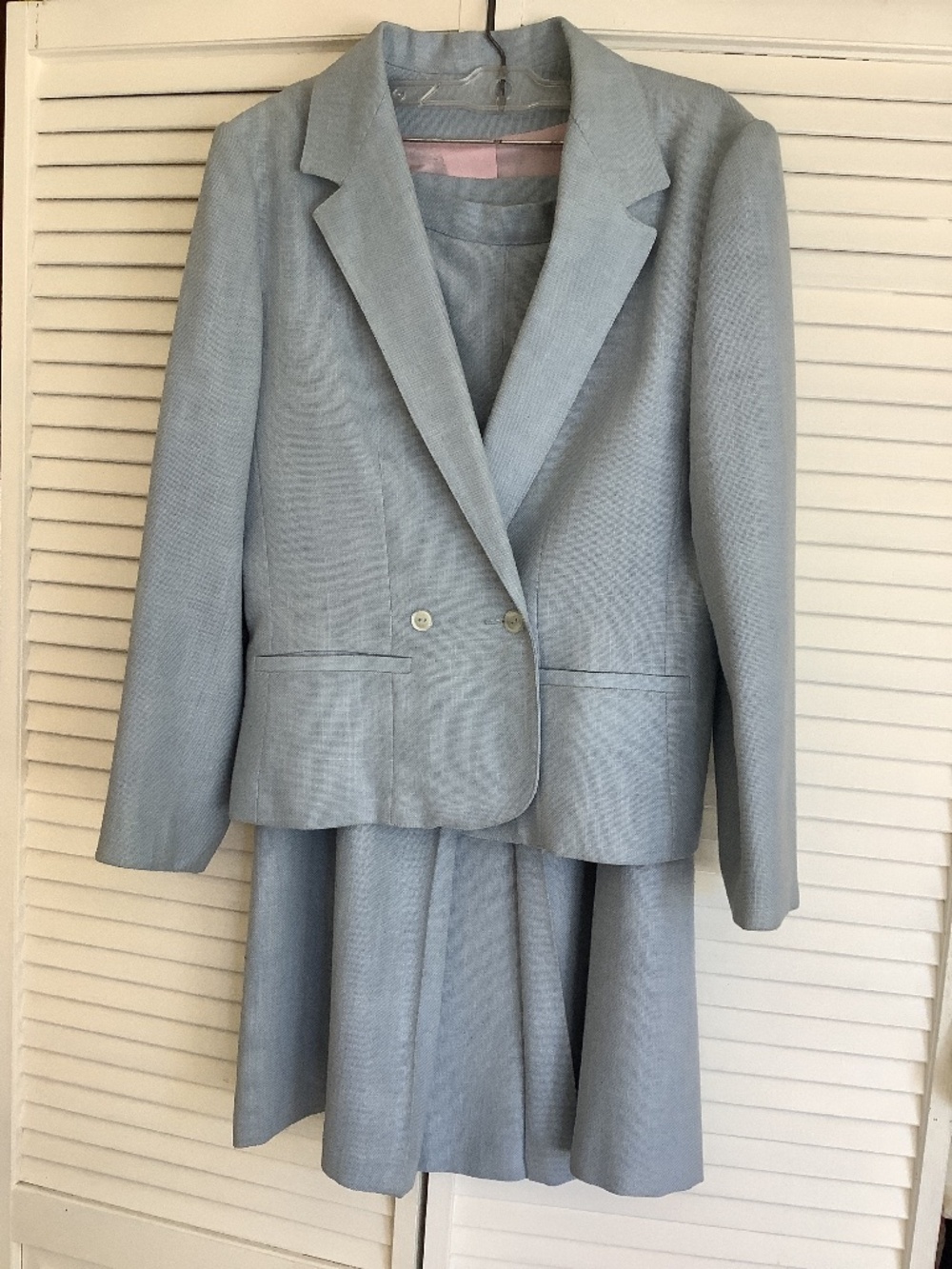 Executive Suite Light Blue Linen Jacket sized14 matching linen skirt 8-28”waist